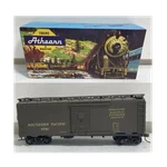Vintage Athearn Southern Pacific Railway Express Ho Scale Baggage Box Car. Fixed Price $49.00.