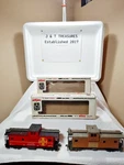 Atlas Gauge Caboose Bundle - Santa Fe 999246 & Union Pacific 25590 With Boxes. Fixed Price $27.50.
