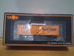 Mth Ho 85-78032 Santa #34927 40' Steel Sided Reefer Car. Fixed Price $25.00.