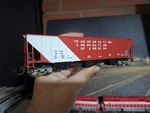 Athearn (?) Transportation Corp Of America Covered Hopper W/sprung Trucks-no Box. Fixed Price $20.00.