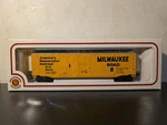 Bachmann Ho Scale Milwaukee Road 56500 Yellow Train Box Car New. Fixed Price $5.50.