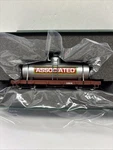 Bachmann Spectrum, ON30. Tank Car. Associated. # 27148.. Fixed Price $35.00.