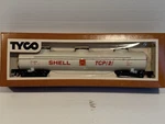 Tyco 357-A Ho Scale Shell TCP/2/ Utlx 99939 Triple Dome Tanker Car. Fixed Price $11.00.