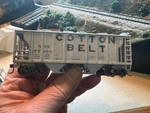 Athearn Scale Cotton Belt Ssw #77196 PS-2003 Covered Hopper Weathered. Fixed Price $18.00.