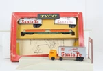 Ho Scale Tyco T348A :498 Santa Fe Piggyback Flat Car & Trailer Depot Extras. Fixed Price $19.99.