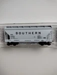 Scale Micro-trains Mtl 92120 Southern 2-BAY Covered Hopper #91801 Nos. Fixed Price $22.99.