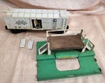 Used Lionel Rt 3472 Automatic Refrigerated Milk Car With Man & Platform 3462P. Fixed Price $10.77.