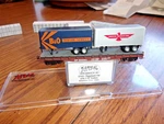 Atlas B 37531 N-scale American Presidents Lines Flatcar W/2 Trailers #598301. Fixed Price $15.75.