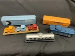 Lot Of 5 Tyco Ho Scale Train Cars Boxcar Caboose Tanker Flatbed Cattle No Boxes. Fixed Price $40.00.