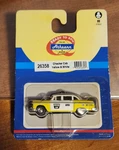 Athearn Ho Ford Checker Cab #26358 Decorated Yellow & White Nib. Fixed Price $17.81.
