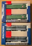 275 -lot Of Ho Walthers 2-PACK Rea Express Santa Reefers #932-26244, 26249. Fixed Price $82.00.