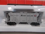 Atlas # 1819 Great Northern 2-BAY Covered Hopper Car 71470 Scale. Fixed Price $24.00.