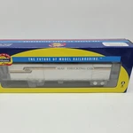 Athearn ATH29851 May Trucking 53' Utility Reefer Trailer 5733 Ho Scale. Fixed Price $42.95.