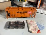 Weaver Scale Milwaukee Road 3-BAY Covered Hopper #56768 Nos W/box. Fixed Price $50.00.