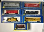 Lot Of 7 Ahm Vintage Scale Mixed Train Car Associated Hobby Manufacturers. Fixed Price $34.99.