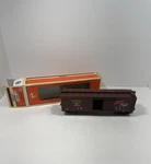 Lionel 6-17233 Western Pacific 9464 Diecast Box Car With Frame 1998 Model. Fixed Price $15.00.