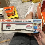 Lionel Pizza Hut Reefer Car And O27 Gauge White Red Black 6-7511 Advertising. Fixed Price $39.00.