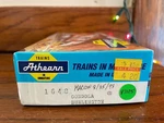 Athearn - Ho Scale 1648 Cb&q Burlington 50' Gondola #83125 Unassembled. Fixed Price $20.00.