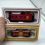 Bachmann Ho Santa Caboose 3851 & Life Like 999850 - Lot Of 2. Fixed Price $14.99.