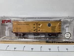 Atlas N Scale 40' Wood Reefer Erie #62200. Fixed Price $25.00.
