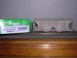 Bowser #55809 Missouri Portland Cement Acf 70 Ton Covered Hopper #304 WEATH.1/87. Fixed Price $36.99.