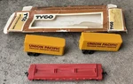 Tyco Ho Scale Union Pacific Trailers And 342D G.n. Skid Flat 622486 Minty. Fixed Price $9.99.