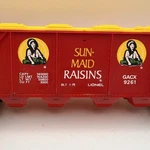 Lionel 6-9261 Sun Maid Raisins Billboard Hopper Gauge Model Railroad Train. Fixed Price $21.97.