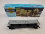 Scale Athearn Union Pacific 54'COVERED Hopper Up 73000 Blue Box. Fixed Price $13.00.