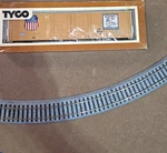Tyco Ho Union Pacific Railroad Yellow Box Car 300631 Plastic Model. Fixed Price $14.75.