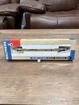 Walthers Ho Scale Ttx 456129 Husky Stack Yellow Freight Car Ready-to-run. Fixed Price $25.00.