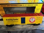 Railking 30-7841 Arm & Hammer Modern Reefer Car.. Fixed Price $35.00.