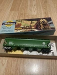 Scale Athearn Custom Painted Bnsf Center-flow Covered Hopper With Box. Fixed Price $22.00.