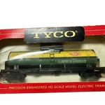 Ho Tyco 324B: Pont Chemical Tank Car Dupx 6046, C6 In Box. Fixed Price $11.99.