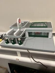 Mth Rail King 30-9101 Sinclair Operating Gas Service Station W Die-cast Ertl Car. Fixed Price $75.00.