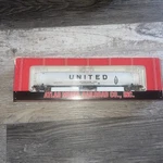 Atlas Ho Scale United Petroleum Gas 11,000-GALLON Tank Car Shpx #17204. Fixed Price $32.00.