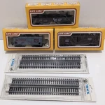 Life-like Ho Scale Trains 8461, 8466, 8513 & 2 Bachmann 9" Straight Tracks. Fixed Price $43.49.