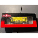 Intermountain #68947 1958 Cf 2-BAY Covered Hopper Chicago North Western C&nw. Fixed Price $30.93.