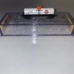 Bachmann Scale Single Dome Tank Car Clark Oil Refinery 17857. Fixed Price $25.00.