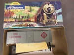 Ho Scale Athearn/english's Erie Lackawanna 90689 40' Box Car Kit. Fixed Price $32.99.