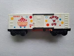 Lionel 6-7914 Toys Us Operating Giraffe Car. Fixed Price $59.88.