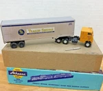 Ho Athearn Trains Miniature 5487 Chessie Tractor 40' Trailer Yellow Cab Ready. Fixed Price $39.39.