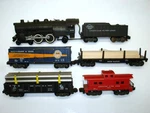 American Flyer Freight Set: 308 Locomotive + 4 Cars Lot 12-S25. Fixed Price $129.99.