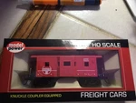 Model Power Ho 36' Bay Window Caboose Atsf Santa Fe #98241 With Knuckle Couplers. Fixed Price $6.88.