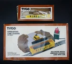 Tyco Ho Scale-pine Hill No. Gondola W/ Logs B914-2 & Operating Loader. Fixed Price $22.46.
