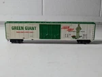 Tyco Ho Scale Garx 50822 Green Giant 62' Double Door Reefer. Fixed Price $17.99.