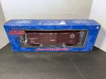 Atlas Gauge 3001028-1 Southern Pacific 40 Double Door Boxcar Train. Fixed Price $100.00.