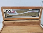 Tyco Ho Scale Sara Lee Erdx 10061 Double Door Billboard Refrigerator Car.. Fixed Price $10.95.