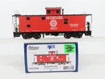 Ho Scale Athearn Genesis ATHG78589 Sal Seaboard Air Line Caboose #5669 - Lighted. Fixed Price $124.95.