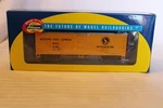 Ho Scale Athearn, 40' Box Car, Great Northern, Yellow, #67336 - 75924 Bnos. Fixed Price $40.00.