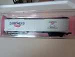 Scale Roundhouse 8274 Dairymen's Milk 50' Single Door Reefer 794. Fixed Price $17.99.